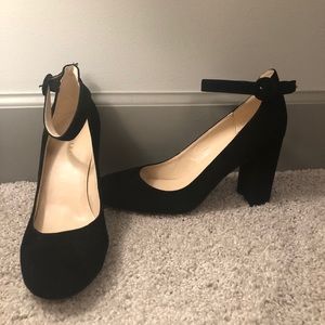 Marc Fisher Black heels